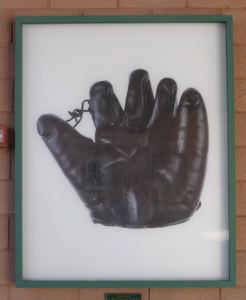 Glove: Walter "The Big Train" Johnson, 1924